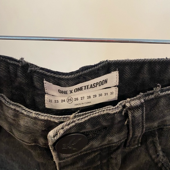 One Teaspoon Black Low Rise Skirt - Picture 4 of 5